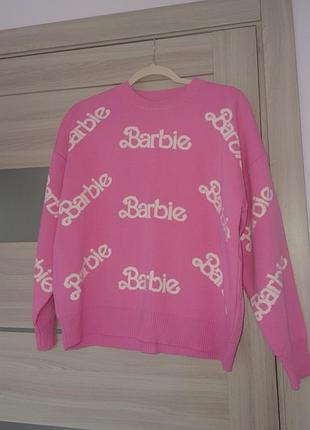 Яскравий оверсайз-светр u стилі barbie