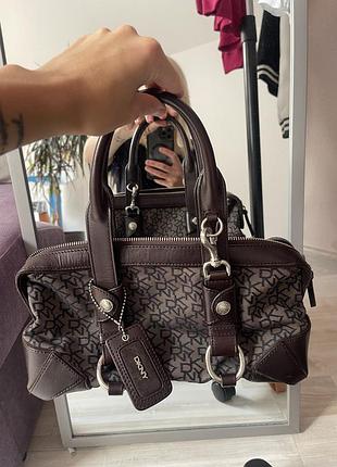 Вінтажна сумка dkny monogram bag (y2k) | натуральна шкіра та гобелен