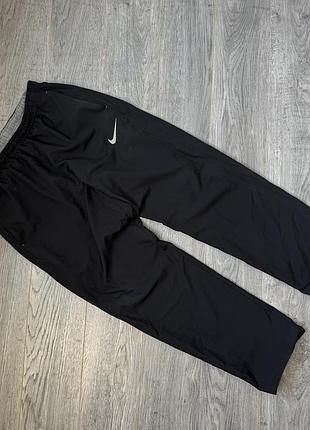 Спортивные штаны nike