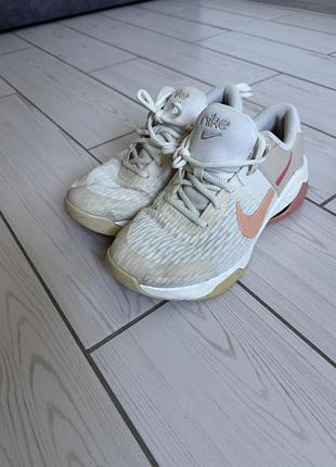 Nike zoom bella