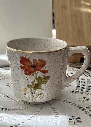 Чашка виготовлена англійською майстернею kernewek pottery у місті гун-хейверн, графство корнуолл.