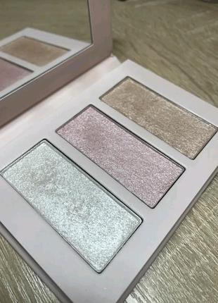 Палетка хайлайтеров для лица и тела glambee galaxy highlighting powder palette
