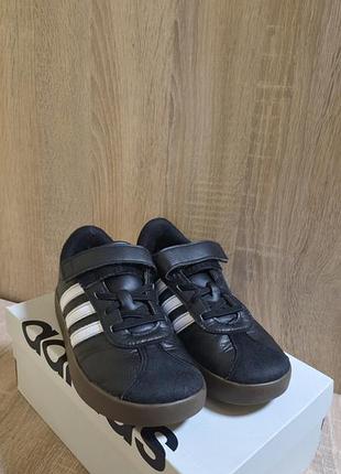 Кроссовки adidas