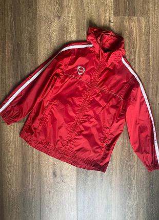 Дитяча вітровка nike (дощовик) яскраво-червоного кольору з білими лампасами