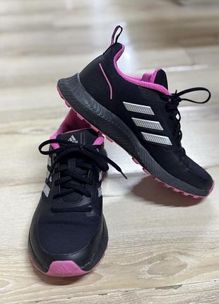Кросівки adidas