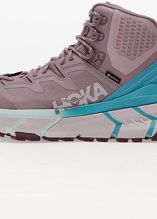 Жіночі технологічні черевики для хайкінгу hoka tennine hike gtx в оригінальному забарвленні elderberry / coastal shade (бузина / прибережна тінь).