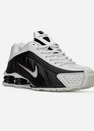 Nike shox r4 sail/black/fauna brown