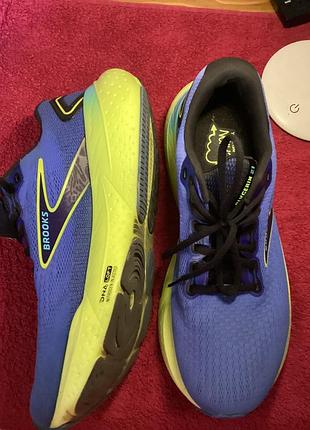 Оригінальні чоловічі кросівки brooks glycerin 21 устілка 29,5 см— якісна модель для бігу, тренувань, ходьби та повсякденного носіння.
