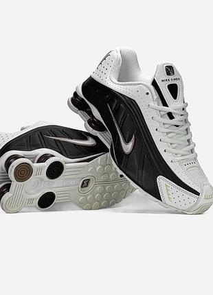 Nike shox r4 sail/black/fauna brown