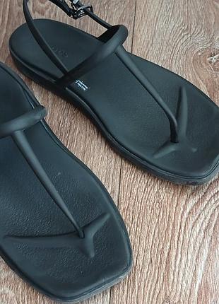 Боссоніжки crocs