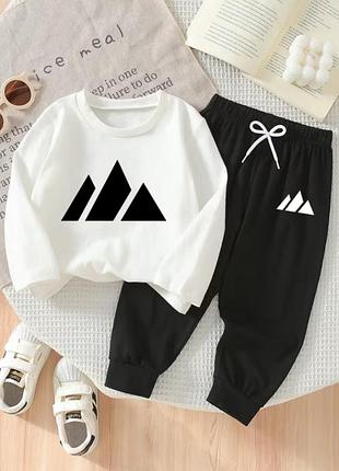 Новинка костюм