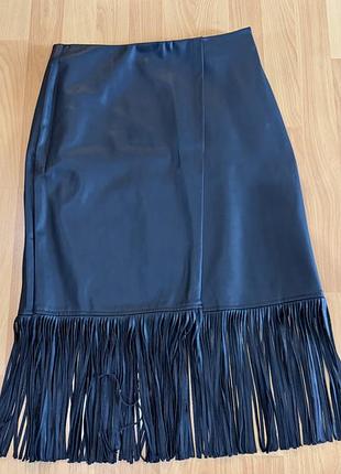 Спідниця з екошкіри з бахромою zara