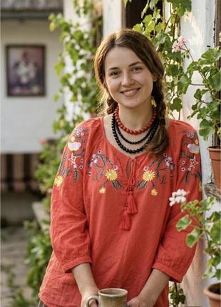 Блуза з вишивкою великого розміру