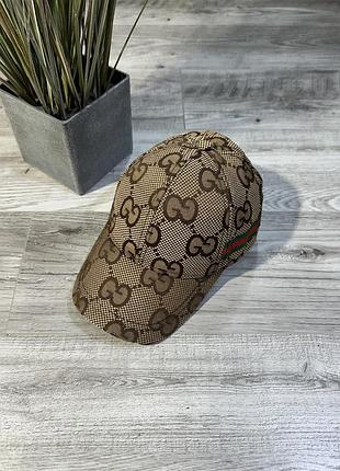 Кепка, бейсболка від бренду - gucci