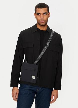 Сумка через плече armani exchange кросбоді