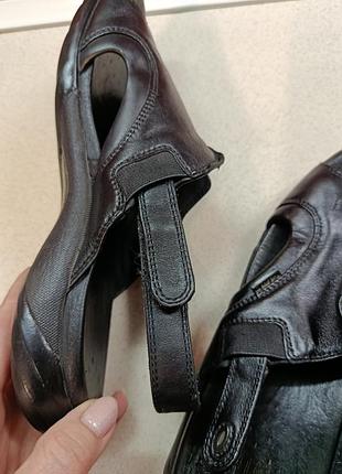 Ортопедические босоножки clarks,на широкую ногу, при болях в пятках,с мягкой подошвой.