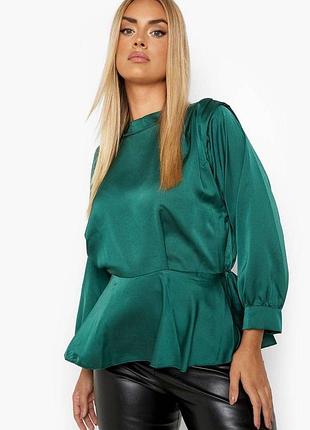 ❤️1+1=3❤️ boohoo розкішна сатинова блуза, смарагдова блузка з високим коміром та баскою, нарядна шкільна/офісна блуза, розмір xl/2xl