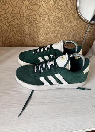 👟 замшеві кросівки adidas оригінал (смарагдово-зелені)