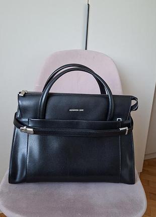 Чорна шкіряна жіноча сумка mandarina duck hera