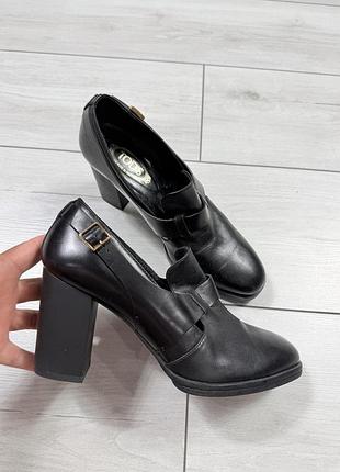 Туфлі tod's преміального італійського бренду р.38