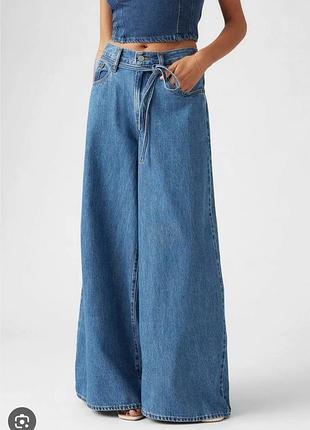 Крутые джинсы палаццо, джинсы женские от бренда levi's. размер по бирке 28.
