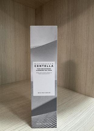 Гель-пінка для обличчя, що очищає skin1004
madagascar centella tone brightening cleansing gel foam
125ml