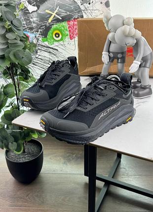 Нові кросівки altra olympus 6 41 розмір