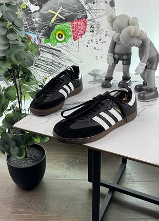 Кросівки шкіряні adidas samba 40 розмір е15603