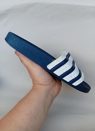 Шльопанці від adidas