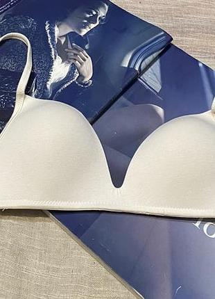 Tezenis чудовий базовий бюст якісного бренду