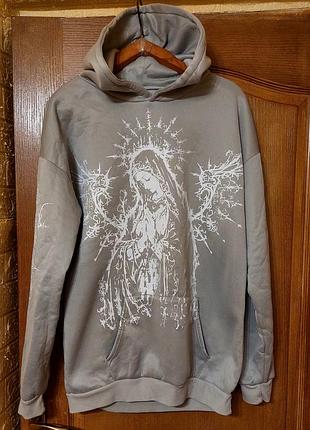 Серое худи в стиле y2k / готическом стиле (gothic streetwear) с крупным белым принтом на груди