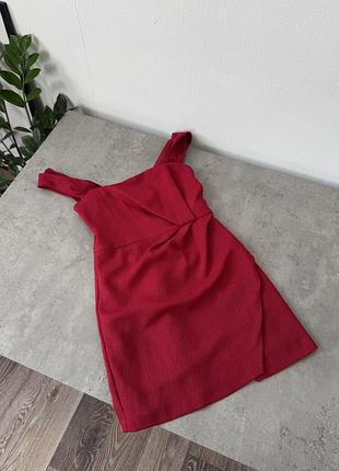Червона сукня від zara зі спадаючими плечима / красное короткое платье зара