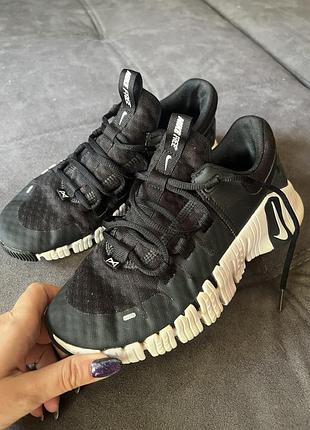 Кросівки nike nike free metcon 5 in black and white