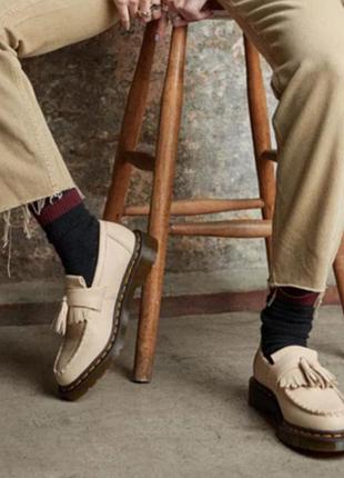 Лофери dr. martens adrian