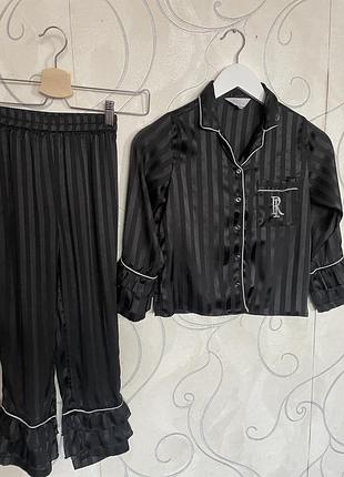 Сатінова шовкова піжама в смужку river island 7/8 років