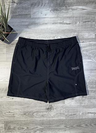 Оригінальні, спортивні шорти - lonsdale