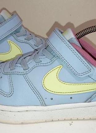 Брендовые кожаные кроссовки nike.
