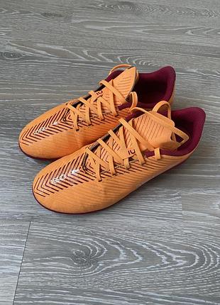 Яскраві футбольні бутси копи kipsta 160 (decathlon) — розмір 37
