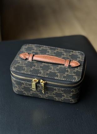 Косметичка celine top handle small toiletry case in triomphe canvas and calfskin