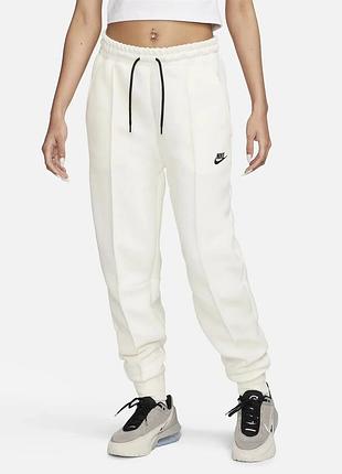 Спортивные штаны nike sportswear tech fleece
