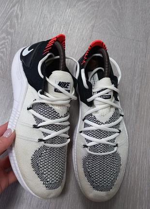 Женские кроссовки nike