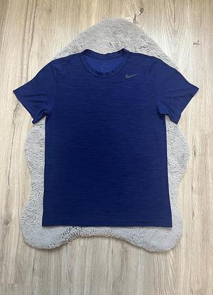Nike футболка дихаюча дуже класна
