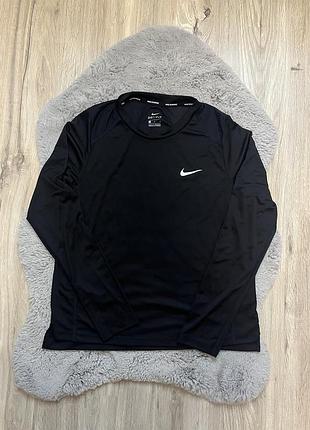 Nike термуха дуже класна спортивна