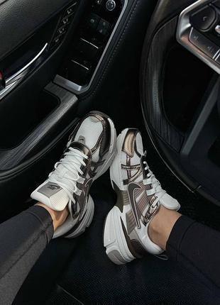 Nike v2k run premium