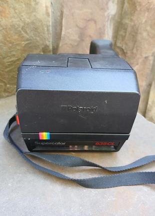 Касетний фотоапарат polaroid.