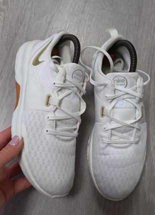 Женские кроссовки nike