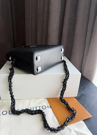 Capucines black 3