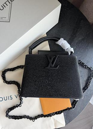 Capucines black 4
