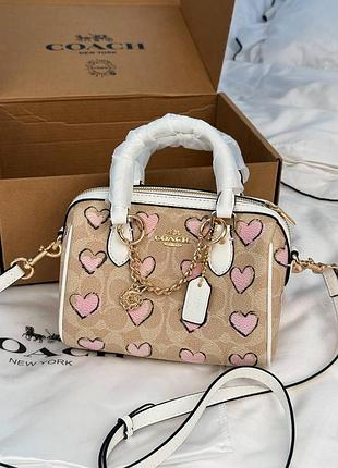 Женская сумка премиум coach signature canvas heart print bag
