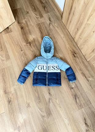 Тепла дитяча куртка guess